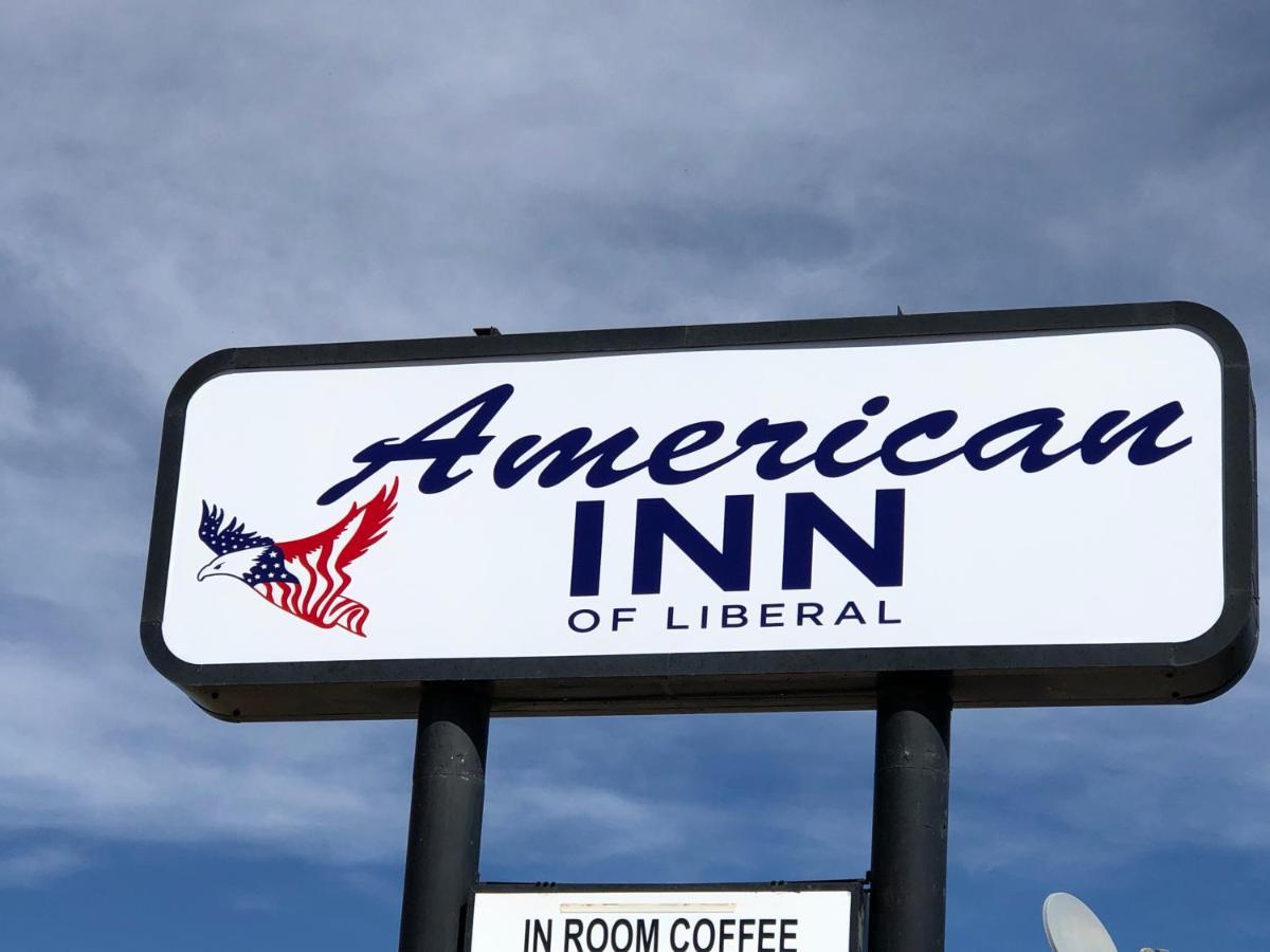 American Inn Of Liberal Kültér fotó